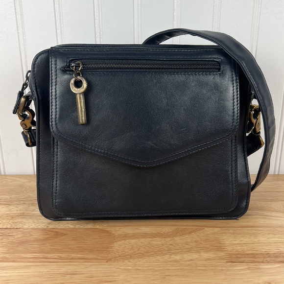 Vintage Navy leather bag - Picture 1 of 16